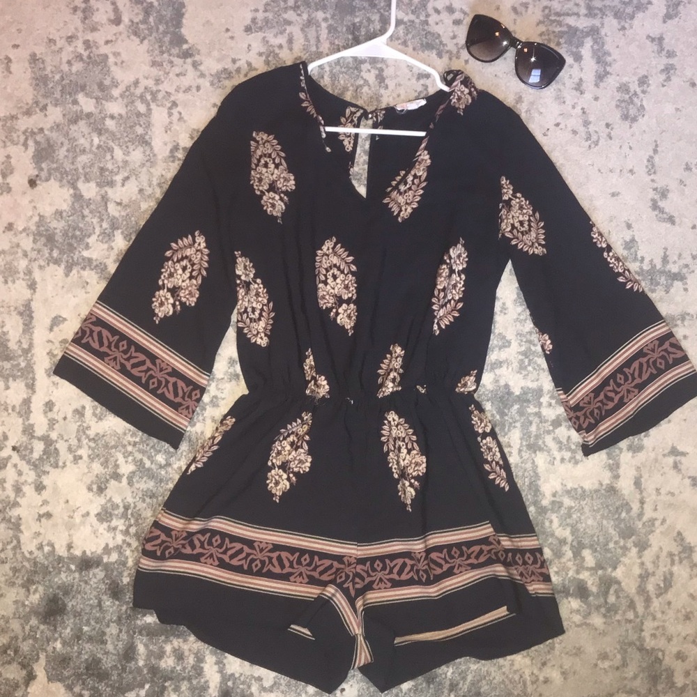 🌸Cute short romper Navy Blue & Brown Size M🌸